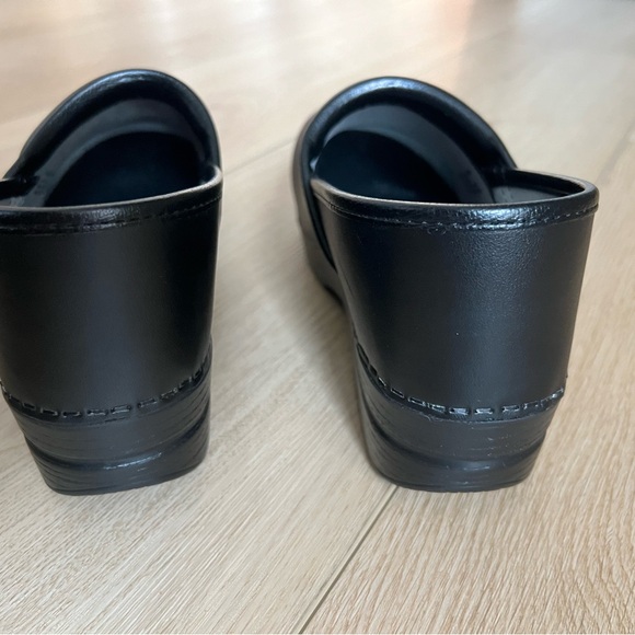 Dansko black clogs - Picture 5 of 7